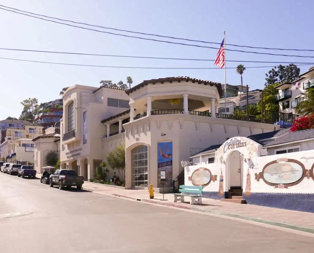 Street view of Metropole Avenue on Catalina Island showing museum and cottages