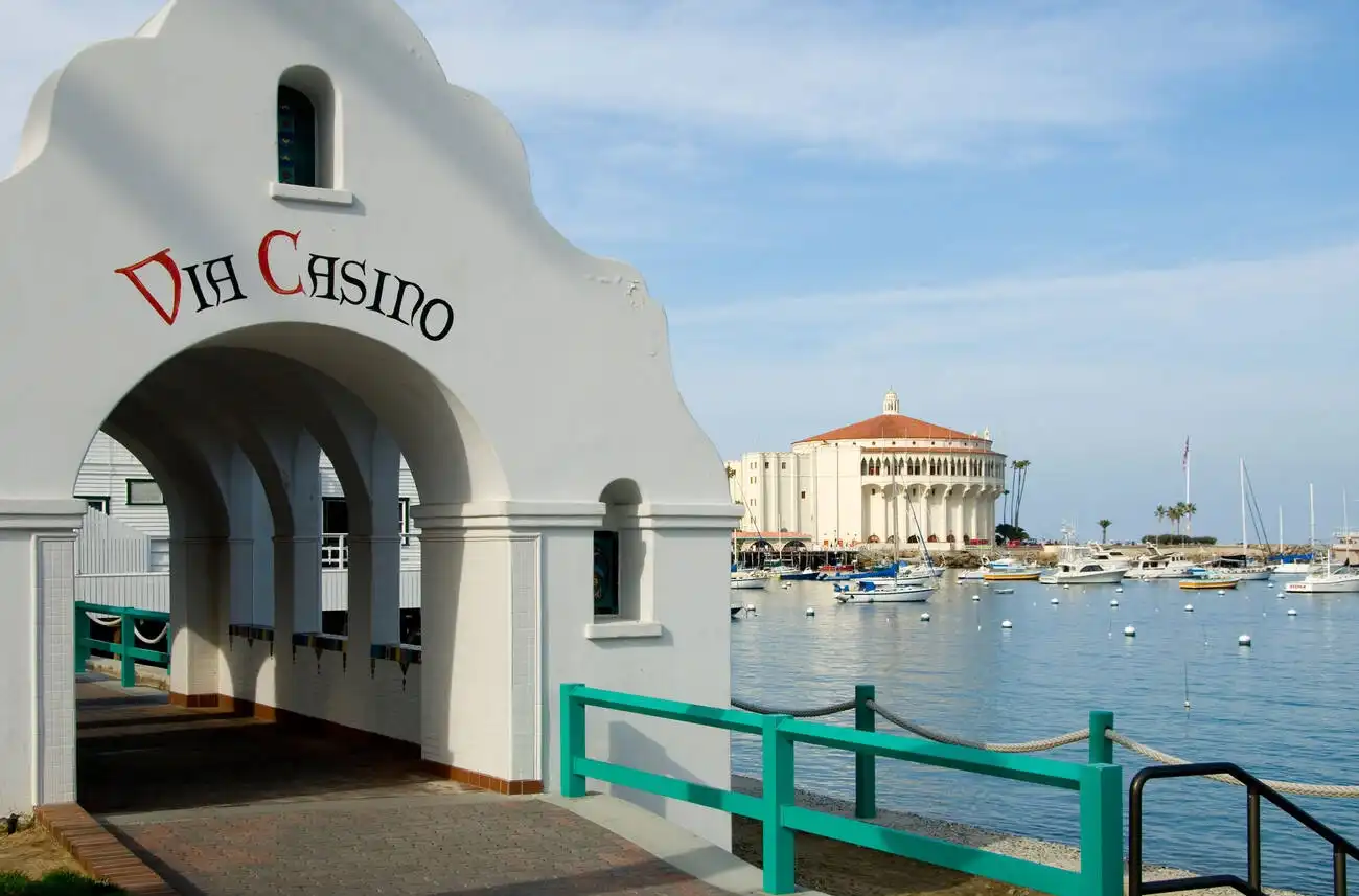 Shopping and entertainment on Catalina Island
