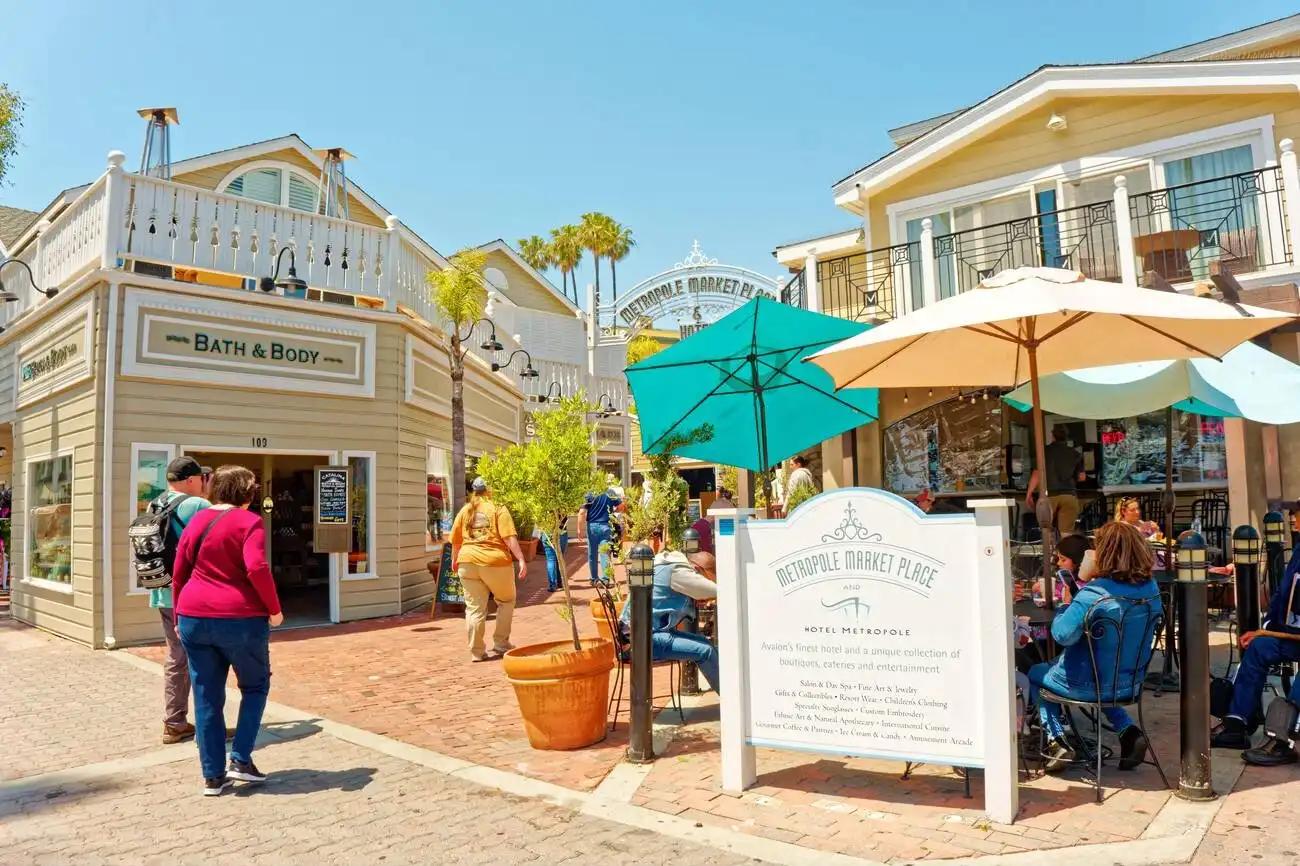 Shopping and entertainment on Catalina Island
