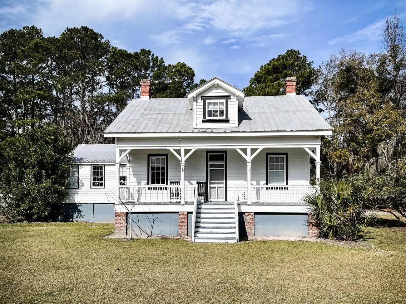 How Big is Daufuskie Island?